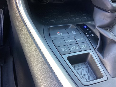 Certified 2025 Toyota RAV4 LE image 19