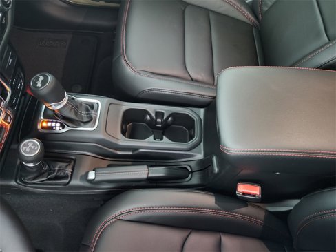 New 2025 Jeep Wrangler Unlimited Rubicon image 30
