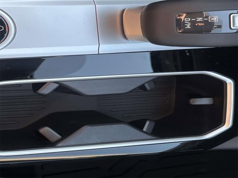 New 2025 Mitsubishi Outlander SE image 22