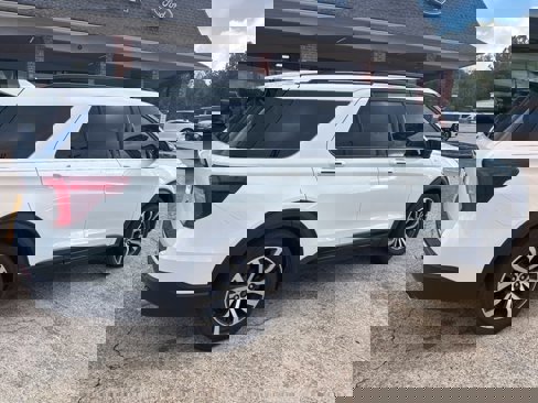 Certified 2023 Ford Explorer ST-Line w/ Class IV Trailer Tow Package image 5