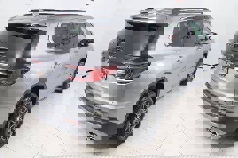 Used 2025 GMC Acadia Elevation image 47