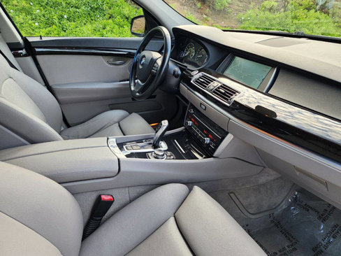 Used 2011 BMW 550i Gran Turismo image 12