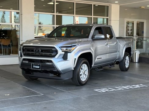 New 2025 Toyota Tacoma SR5 image 2