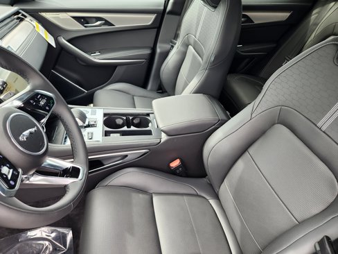 New 2026 Jaguar F-PACE R-Dynamic S image 16