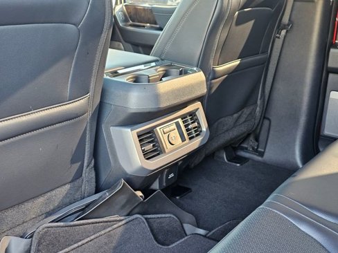 Used 2025 Ford F250 Lariat w/ Tremor Off-Road Package image 29