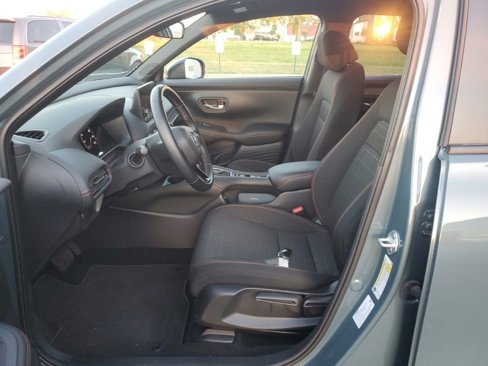 Used 2025 Honda HR-V Sport image 12
