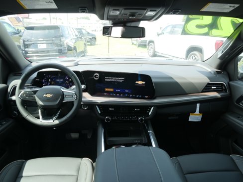 New 2025 Chevrolet Suburban Premier image 17