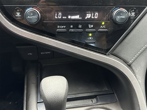 Used 2023 Toyota Camry LE image 27