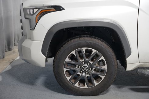 Used 2022 Toyota Tundra Limited image 5