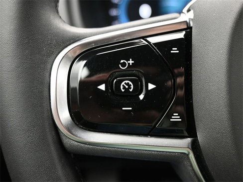 Used 2024 Volvo XC90 B6 Plus w/ Protection Package Premier image 26