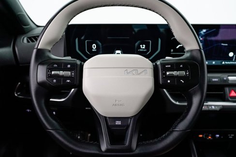 Used 2025 Kia K4 GT-Line image 13
