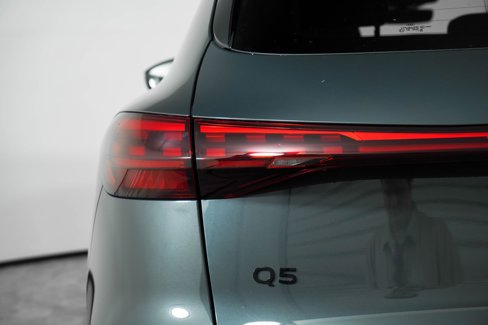 New 2025 Audi Q5 Premium Plus image 13
