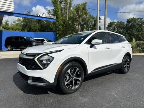 Used 2023 Kia Sportage EX image 2