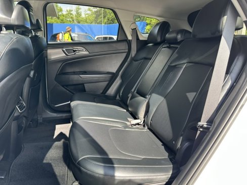 Used 2023 Kia Sportage EX image 19