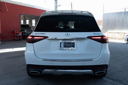 Used 2024 Mercedes-Benz GLE 350 4MATIC image 3