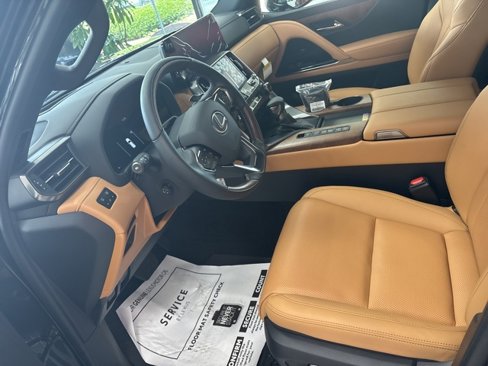 New 2025 Lexus LX 600 4WD w/ Luxury Package image 9