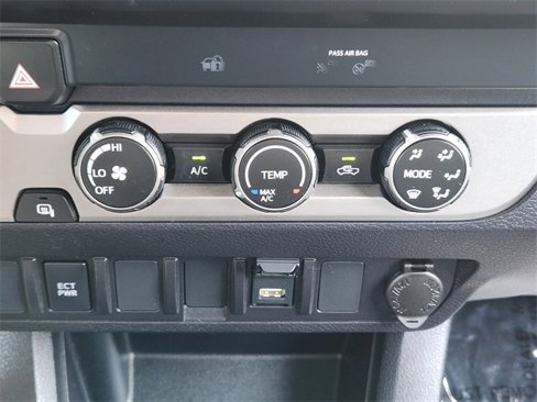Used 2022 Toyota Tacoma SR image 18