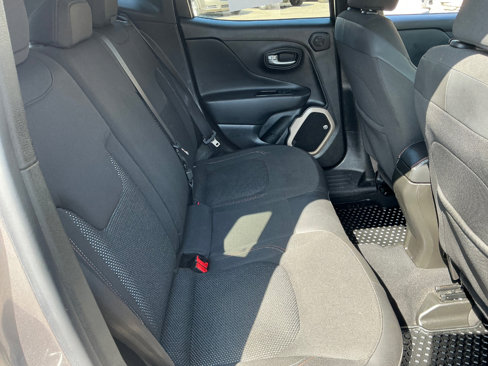 Used 2016 Jeep Renegade 75th Anniversary image 14