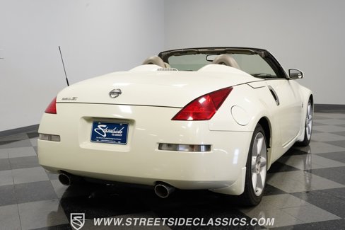 Used 2004 Nissan 350Z Touring image 11