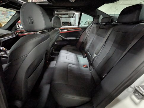 Used 2022 BMW 540i xDrive w/ M Sport Package image 24