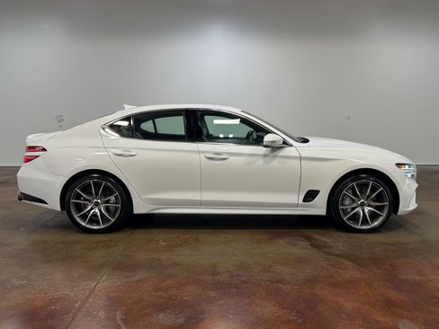 Used 2025 Genesis G70 2.5T image 23