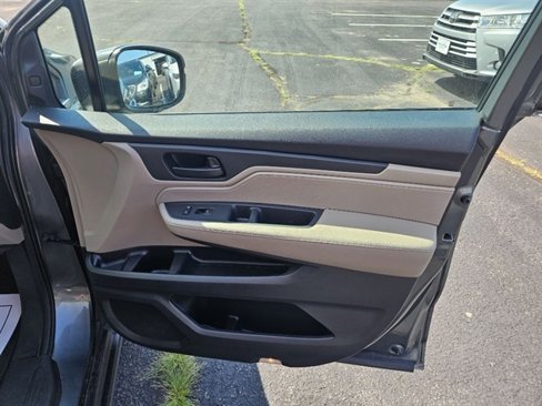 Used 2018 Honda Odyssey EX-L image 17