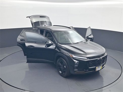 Used 2024 Chevrolet Trax ACTIV w/ Sunroof Package image 29