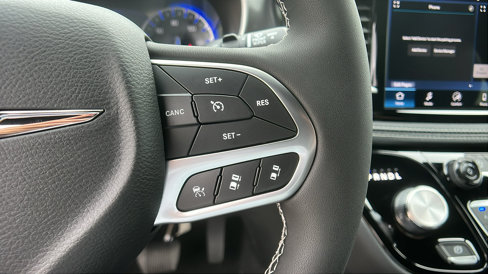 New 2026 Chrysler Pacifica Select image 25
