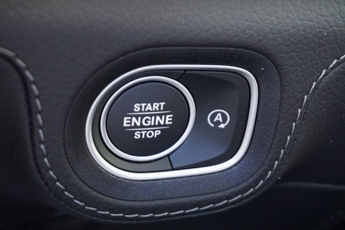Certified 2025 Mercedes-Benz GLS 450 4MATIC image 32