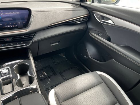 Used 2024 Buick Envision Sport Touring image 31