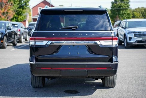 Used 2023 Lincoln Navigator Reserve w/ Equipment Group 201A image 6