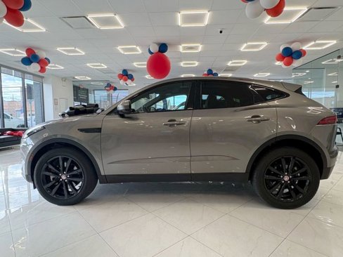 Used 2022 Jaguar E-PACE SE image 3