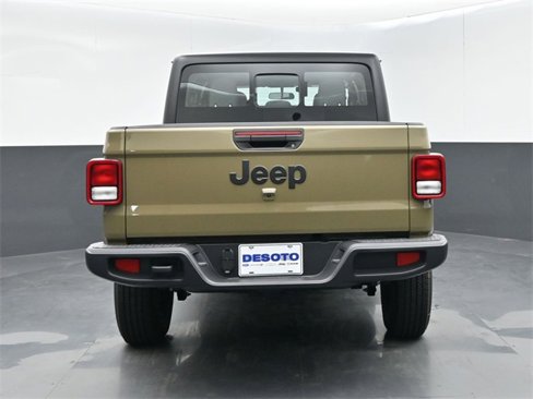 New 2025 Jeep Gladiator Sport image 7