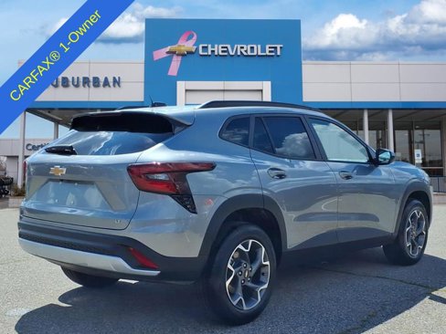Used 2025 Chevrolet Trax LT image 5