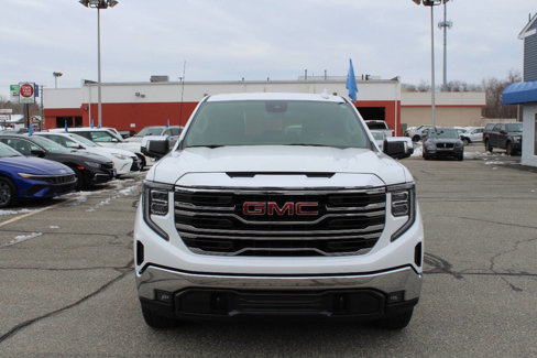 Used 2024 GMC Sierra 1500 SLT image 4