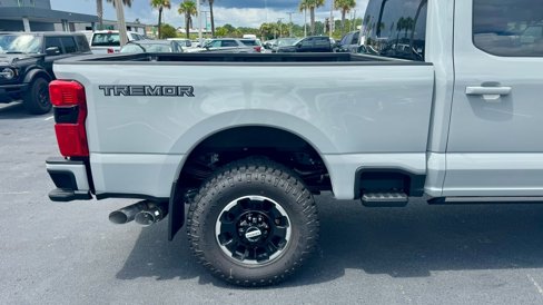 New 2025 Ford F250 Lariat w/ Lariat Ultimate Package image 5