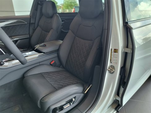 New 2025 Audi S8 image 4