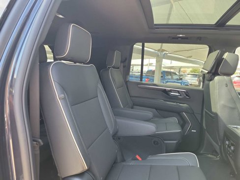 New 2026 Chevrolet Suburban Premier image 13