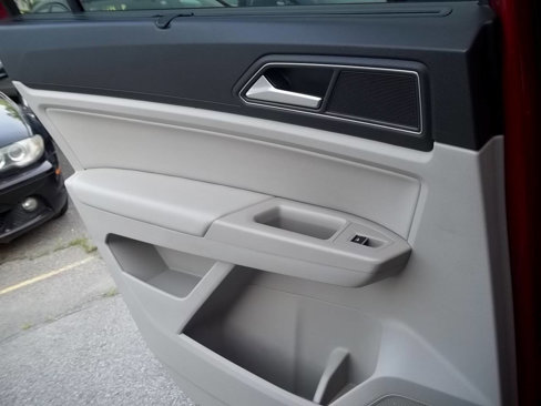 Used 2018 Volkswagen Atlas SE image 14