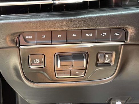 Used 2025 Cadillac Escalade Sport Platinum w/ LPO, ONYX Package image 20