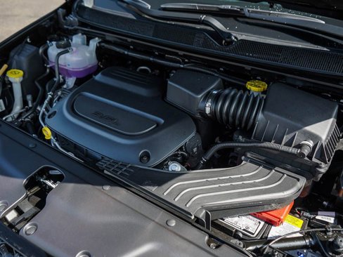 New 2026 Chrysler Pacifica Limited image 7
