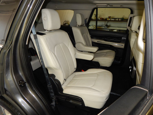 Used 2019 Ford Expedition Platinum image 32