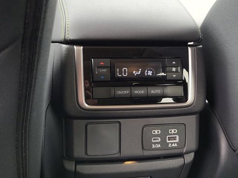 New 2025 Subaru Ascent Onyx Edition image 15