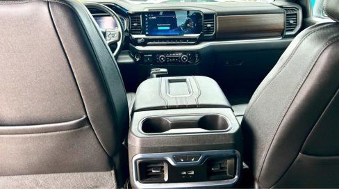 Used 2022 Chevrolet Silverado 1500 High Country w/ Technology Package image 23