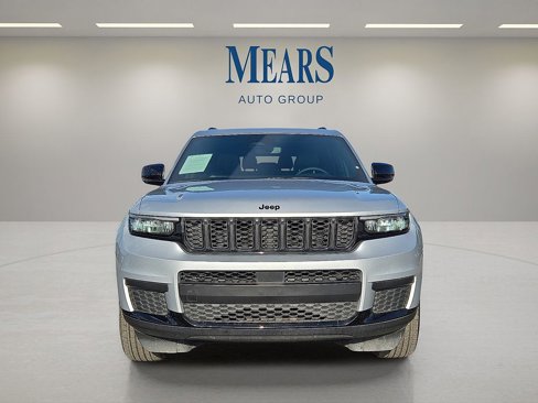 Used 2024 Jeep Grand Cherokee L Laredo image 6