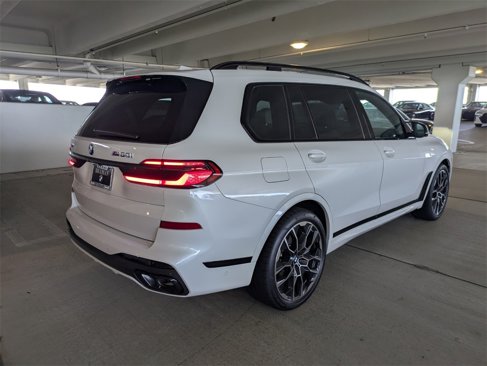 New 2026 BMW X7 M60i image 4