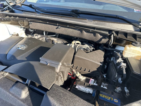 Used 2017 Toyota Highlander XLE image 12