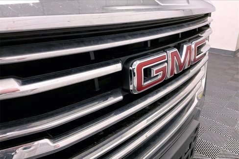 Used 2023 GMC Terrain SLT image 23