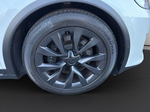 Used 2022 Tesla Model X Plaid image 24
