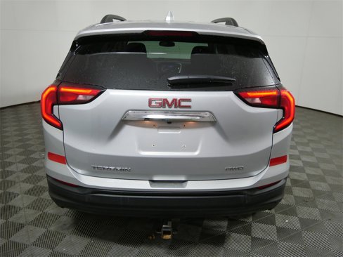 Used 2021 GMC Terrain SLE image 4